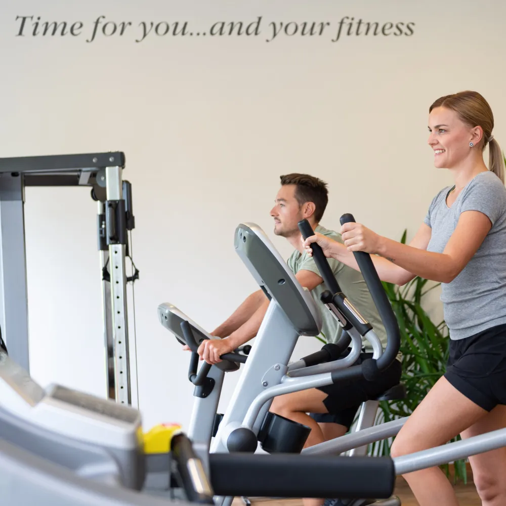 Gym im Wellnesshotel Alpenflora mit modernen Fitnessgeräten
