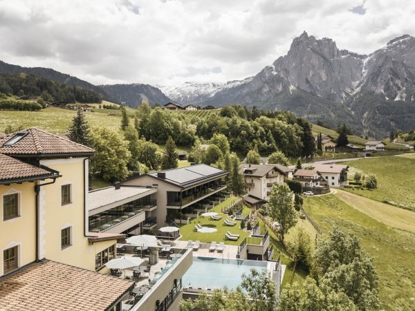 Alpenflora Garden, Wellnesshotel Alpenflora, Kastelruth, Dolomiten, Südtirol