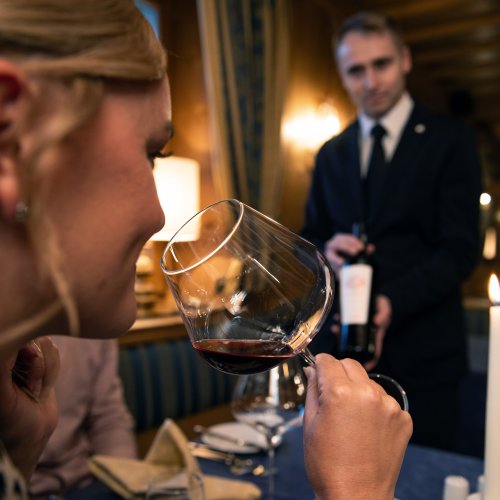 Wellnesshotel Alpenflora, Kastelruth, Seiser Alm, Dolomiten - Kulinarik und Weingenuss